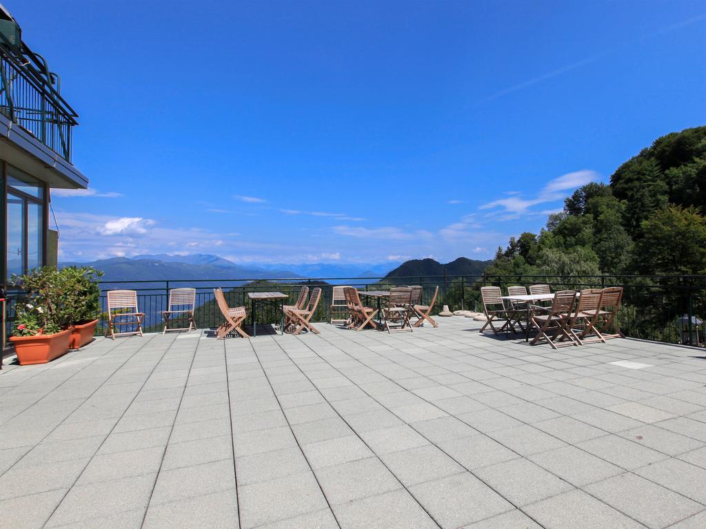Hotel Funivia Laveno-Mombello Exterior foto