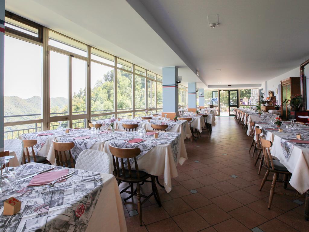 Hotel Funivia Laveno-Mombello Exterior foto